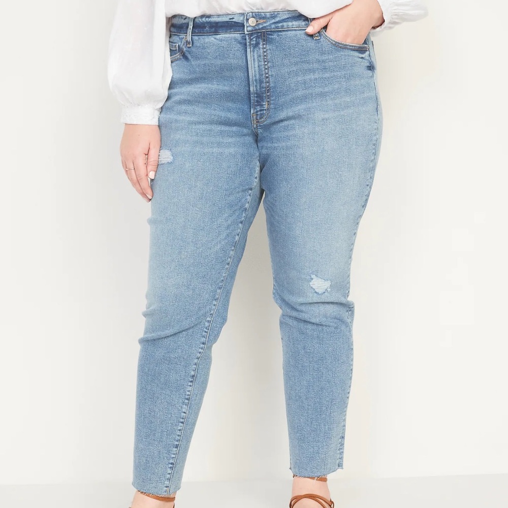 High-Waisted OG Straight Extra Stretch Ripped Cut-Off Jeans Plus NWT
